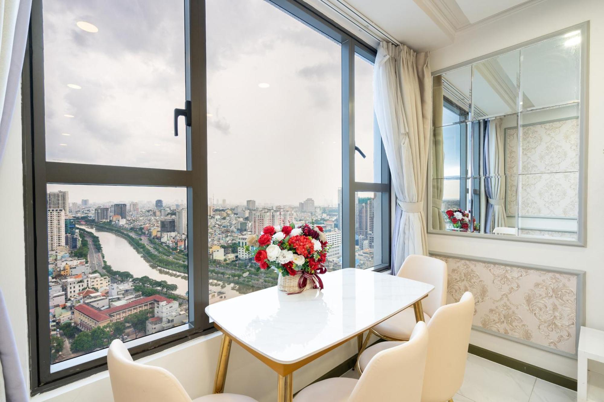 Oh, My Dear! Apartment - Rivergate Thành Pho Ho Chí Minh Esterno foto